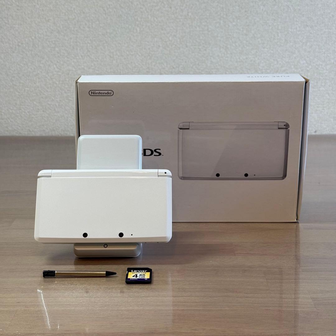 4-227 ニンテンドー3DS ピュアホワイト 箱付き