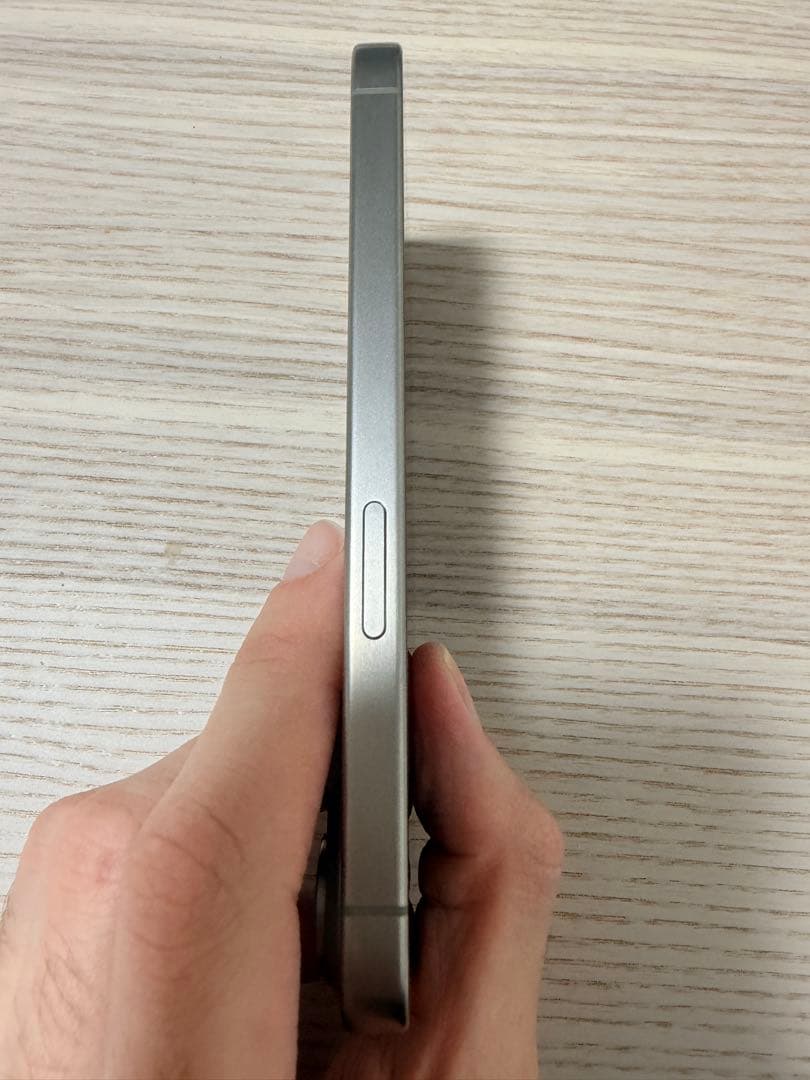 Apple iPhone 15Pro 本体