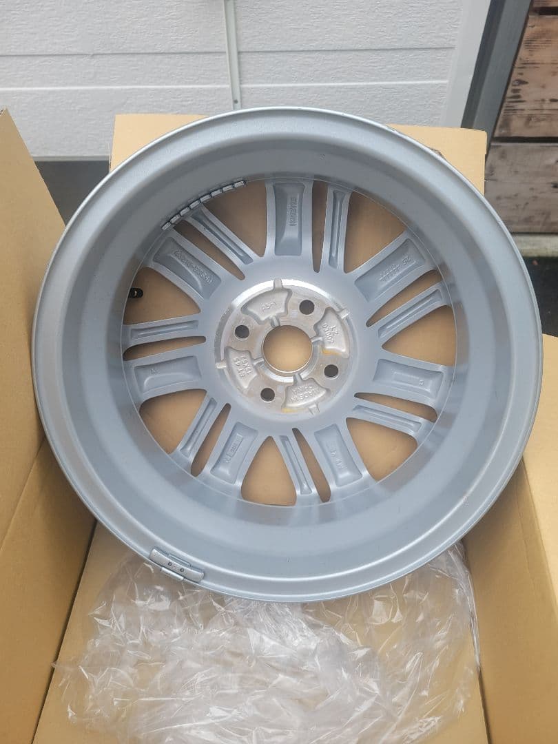 スズキ 15インチ 4本セット　 ソリオ　新車外し