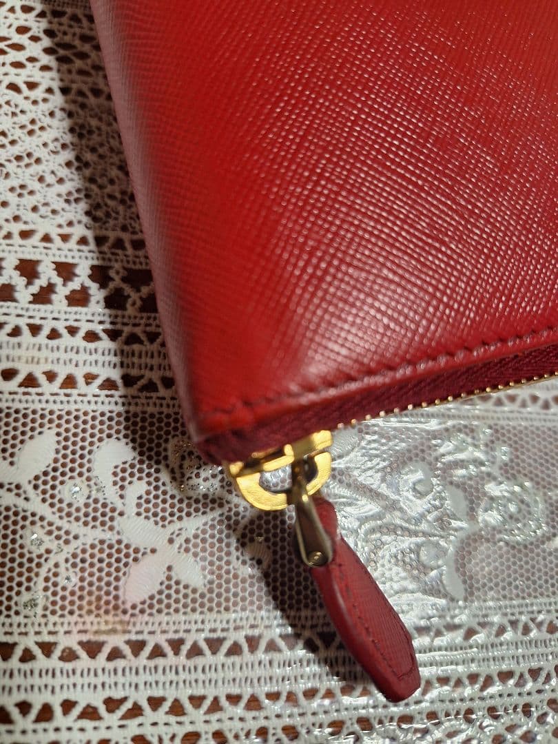 PRADA プラダさくらんぼ 長財布 レッド