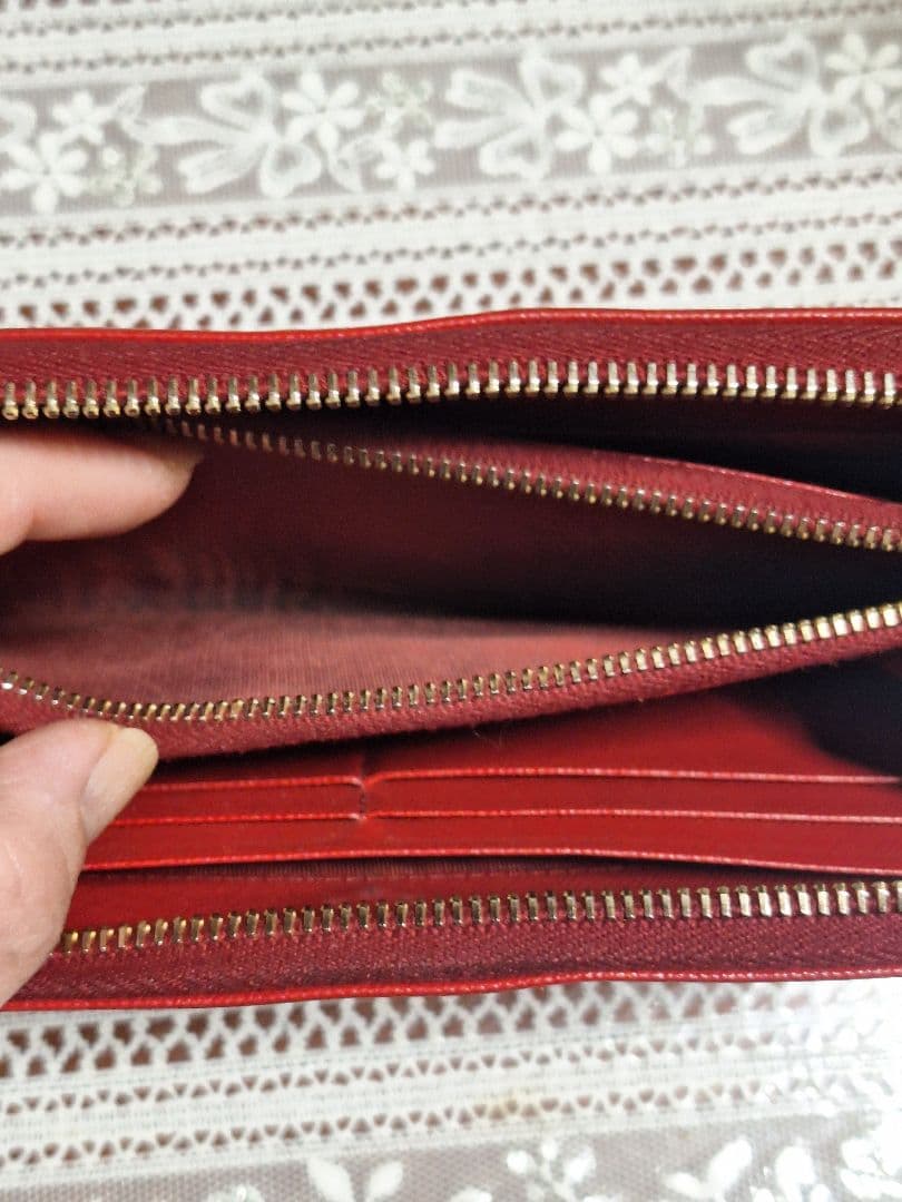 PRADA プラダさくらんぼ 長財布 レッド