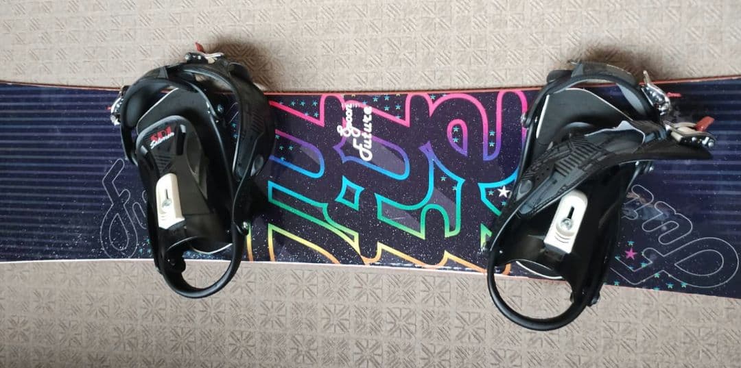 SPOON スプーン スノーボードとSALOMONサロモンビンディングセット