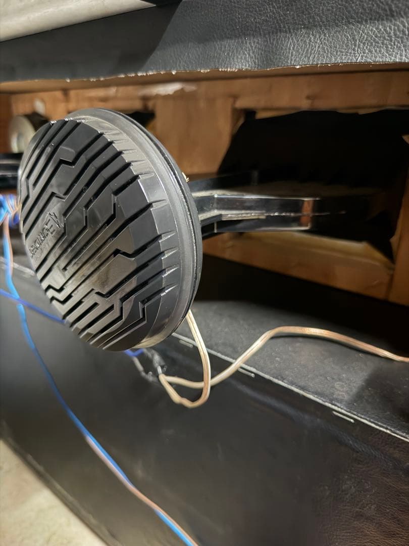 BOMBERドライバー＆ホーン＆ツィーター＆コンデンサー 左右フルセット