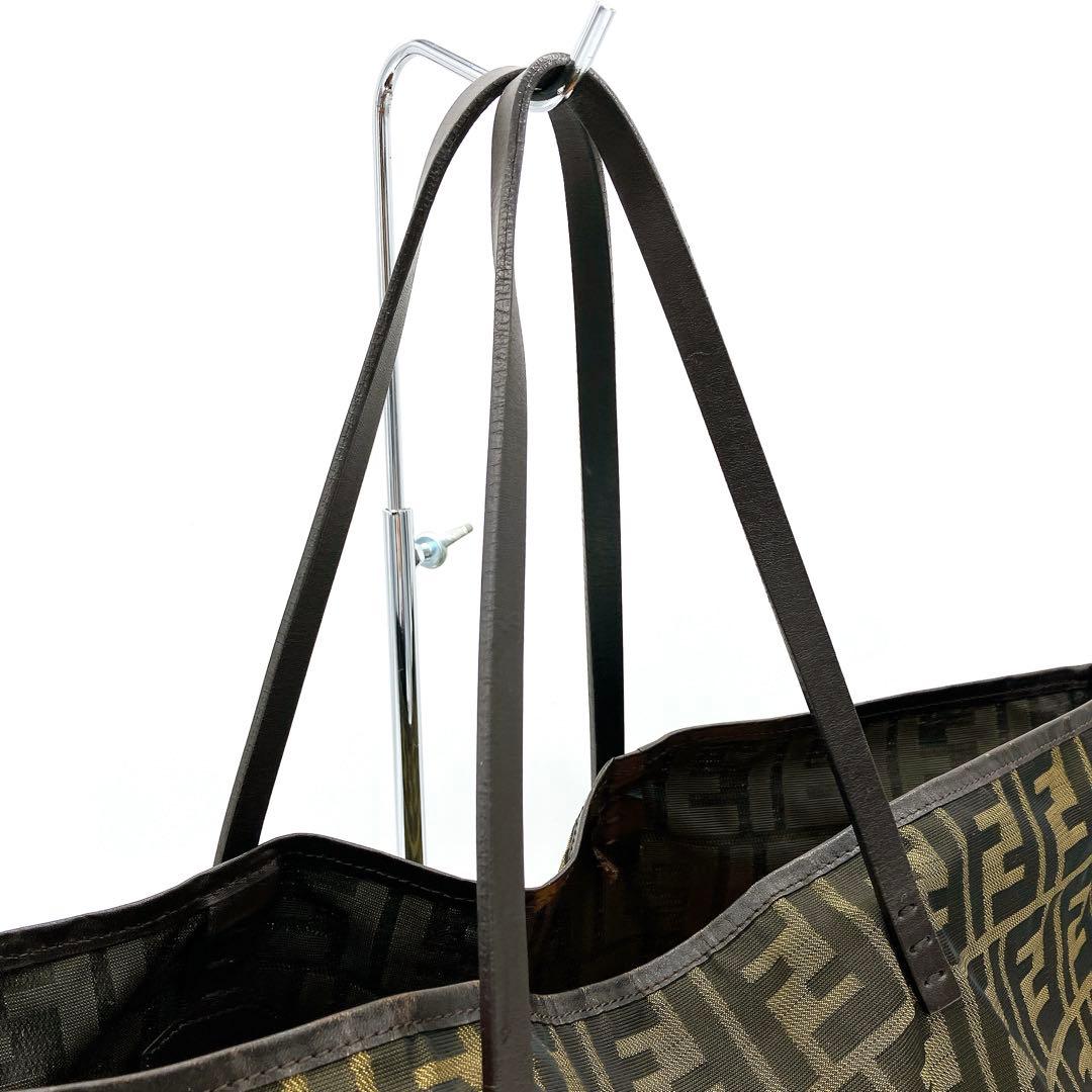 【FENDI】トートバッグ ズッカ柄　ナイロン　ブラウン　A4 ポーチ
