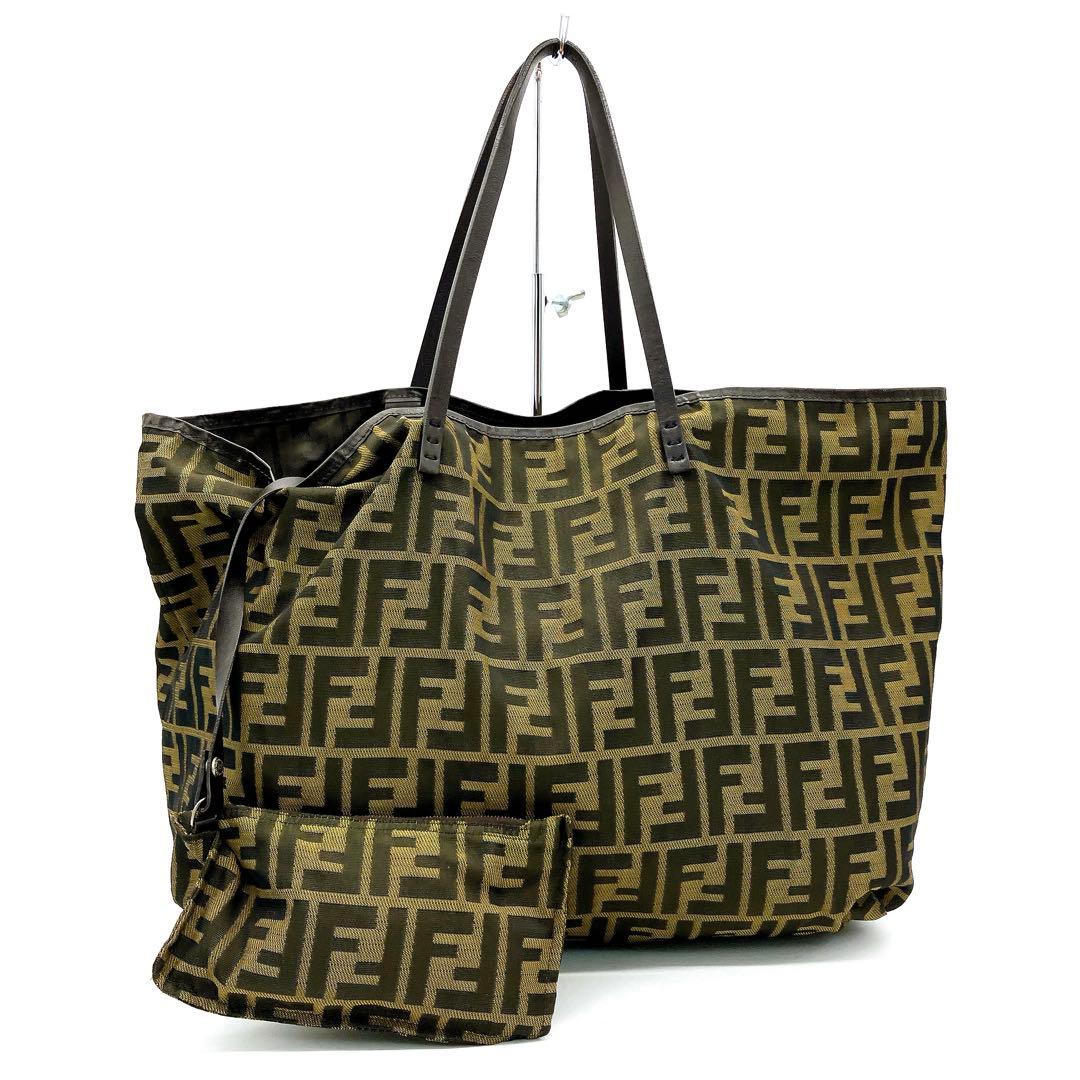 【FENDI】トートバッグ ズッカ柄　ナイロン　ブラウン　A4 ポーチ
