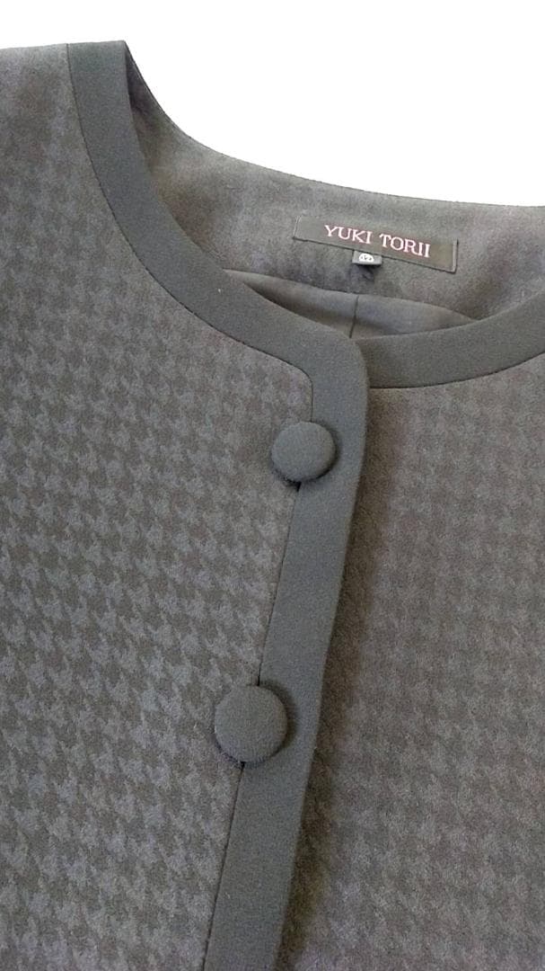 17号　スーツ　4点セット　黒　格子柄　卒業式　入学式　YUKI TORII