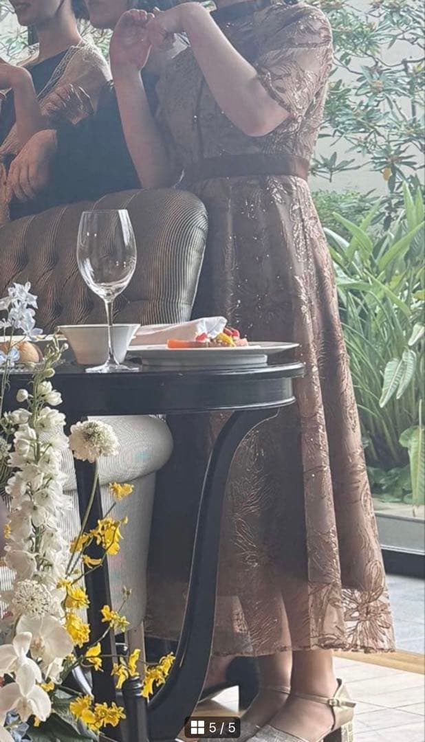 【LEJA】スパンコール花柄刺繍プチハイネックウエストマークAラインワンピース