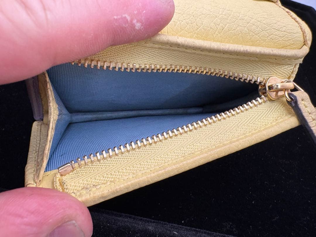 GUCCI オンライン限定 ダブルG カードケース ＆紙幣入れ付き