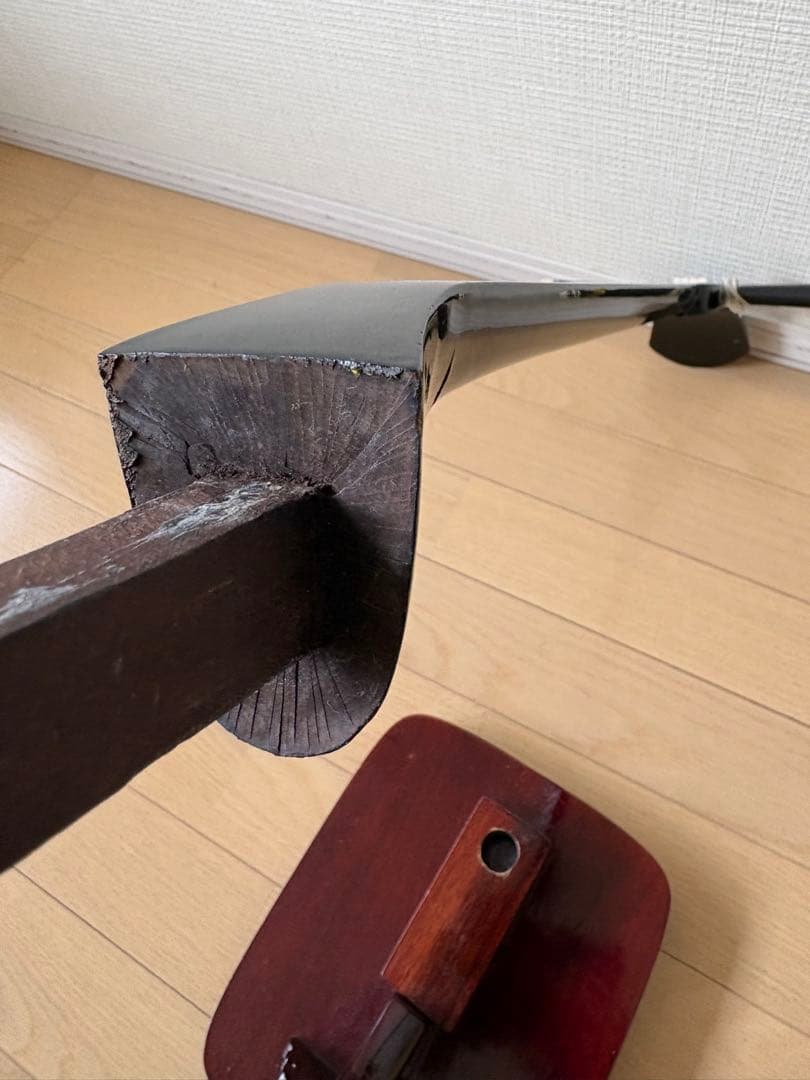 再度値下げしました古い沖縄又吉三線 本体 ハードケース付き