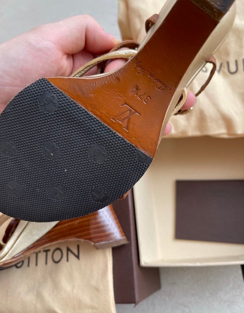 Louis Vuitton ブラウン ストラップサンダル