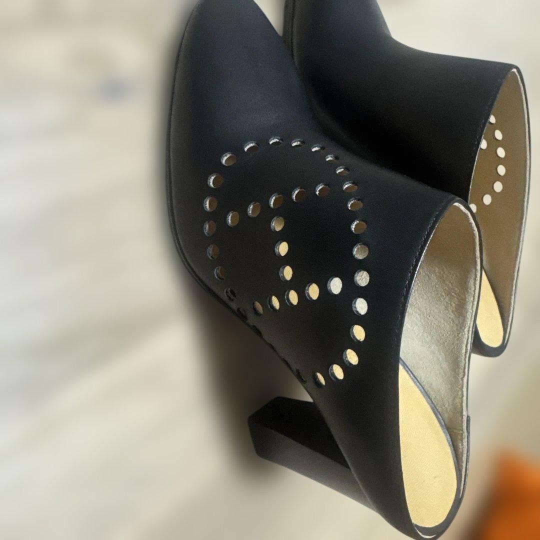 エルメス黒ミュール