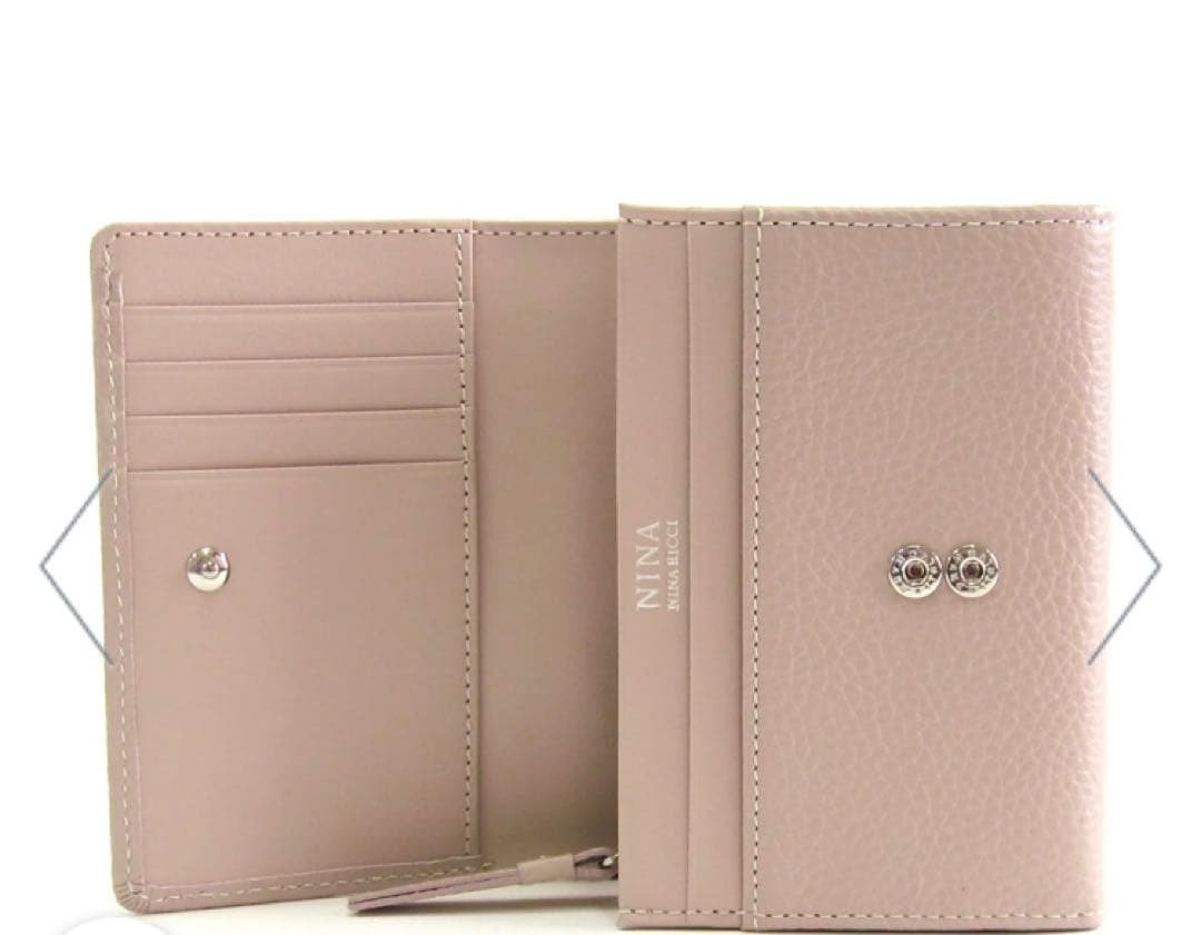新品未使用ニナリッチ二つ折り財布