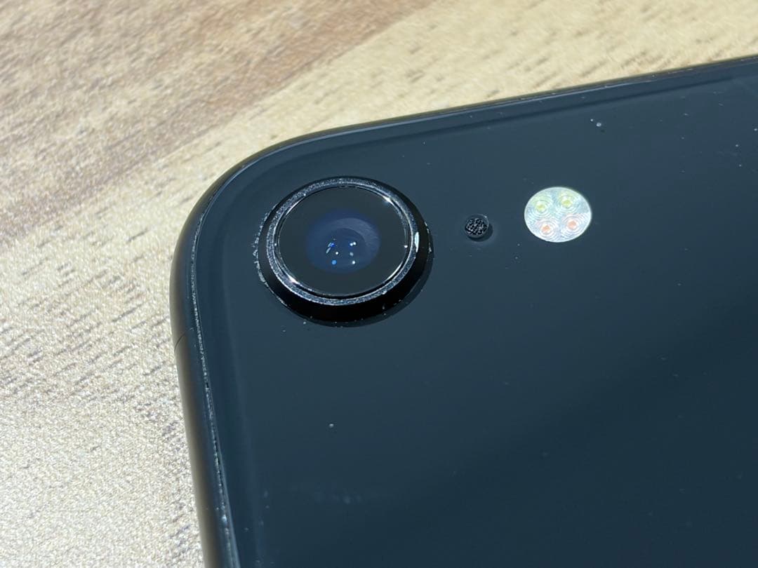 【美品】Apple iPhone SE (第2世代) ブラック　256GB