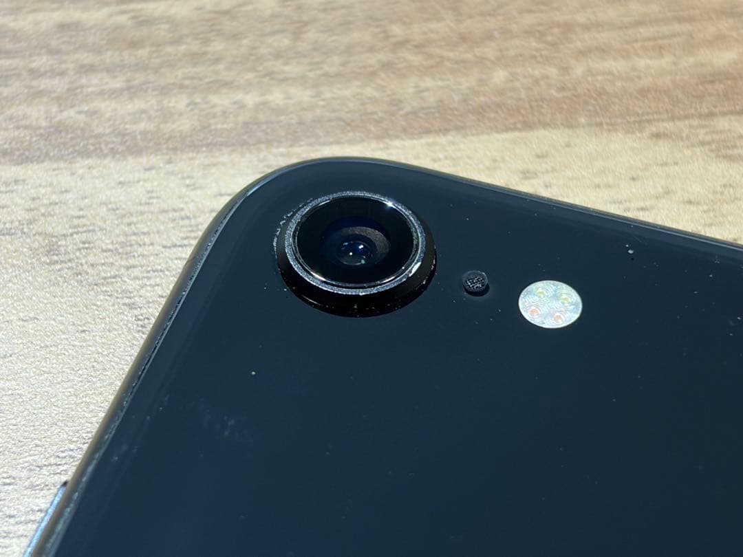 【美品】Apple iPhone SE (第2世代) ブラック　256GB