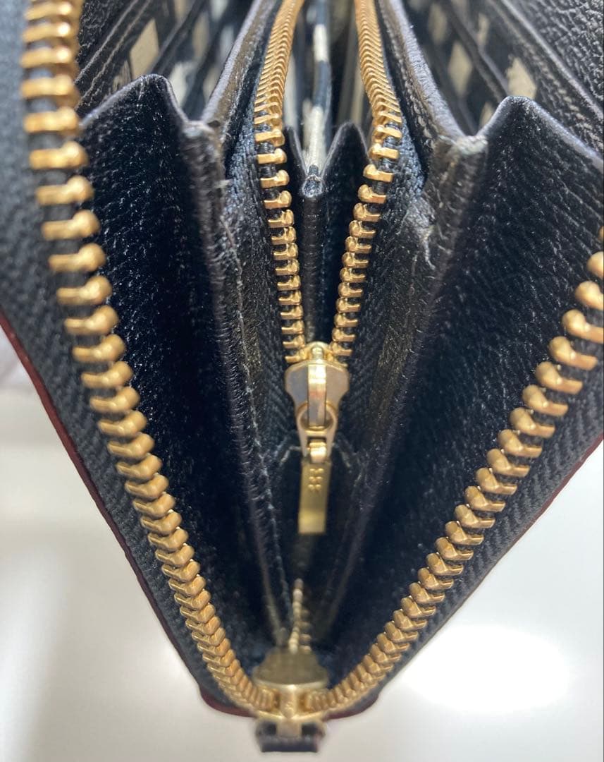 【Vivienne Westwood】長財布ブラック ラウンドジップビッグオーブ