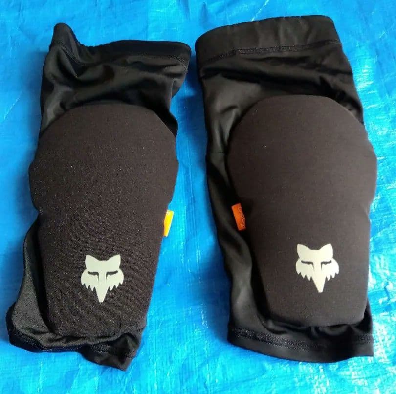 ユース　G-FORM ショーツ　Mサイズ　FOX 二ーガード　ワンサイズ