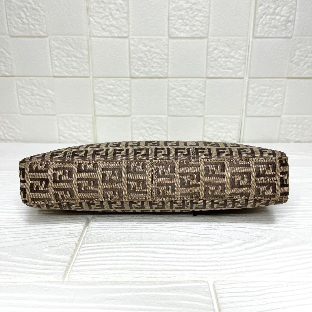 ✨上美品✨☘️FENDI☘️✨アクセサリーポーチ✨ズッキーノ✨キャンバスレザー✨