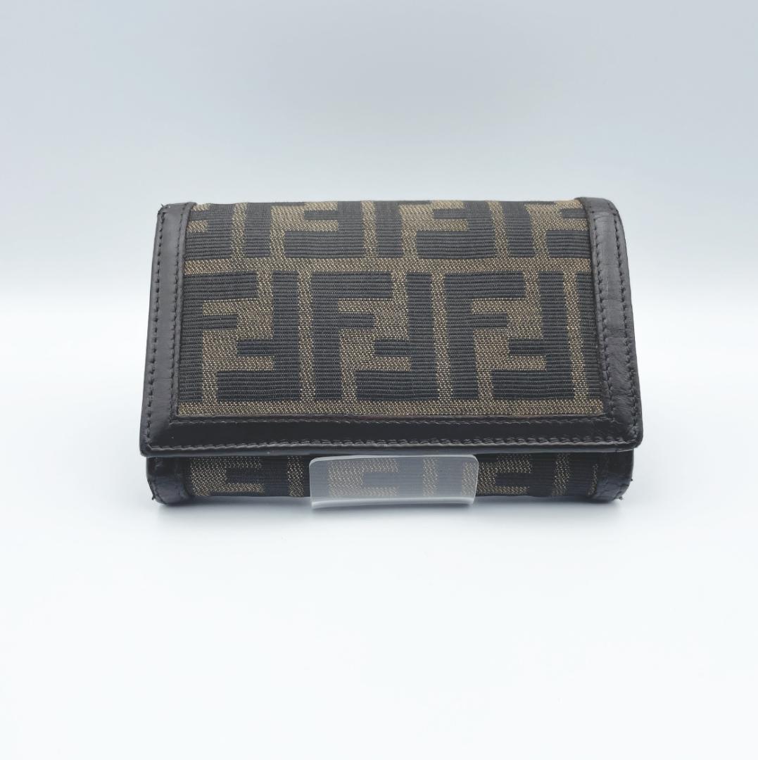 【FENDI（フェンディ）】極美品 ズッカ柄 ミドル財布 キャンバス