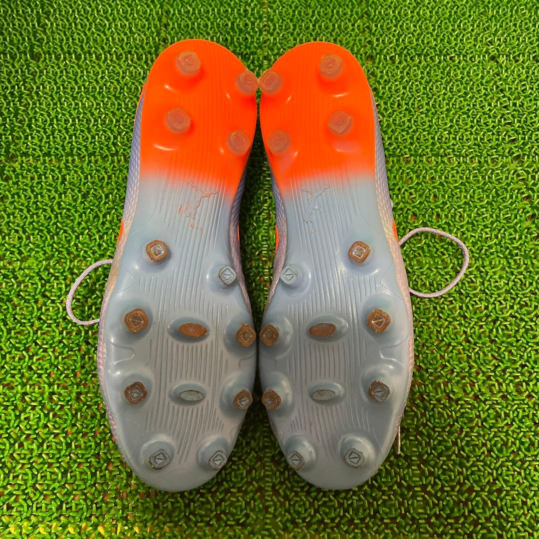 プーマ サッカースパイクフューチャーアルティメットHG/AG(ブルー×オレンジ)