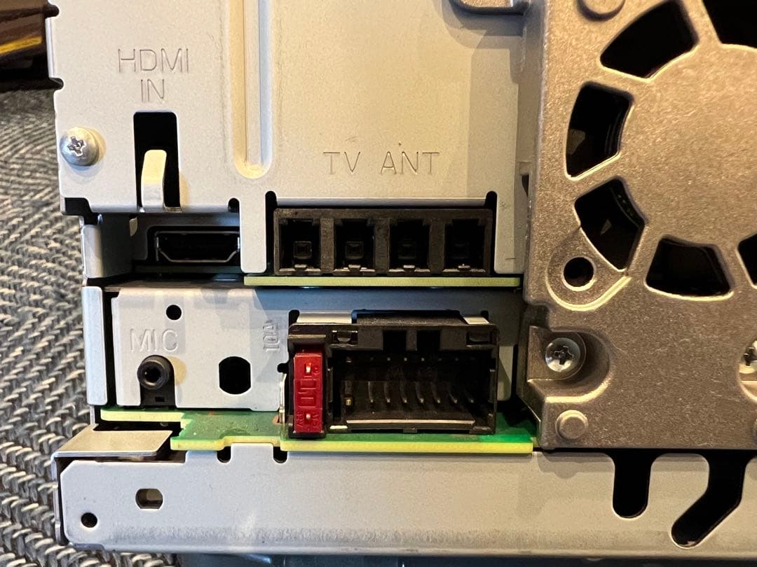 カロッツェリア AVIC-RW821-D 2024年 HDMI入力 出力