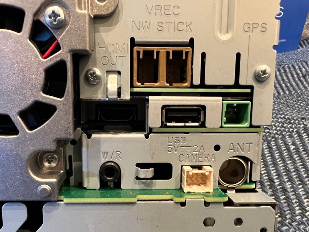 カロッツェリア AVIC-RW821-D 2024年 HDMI入力 出力
