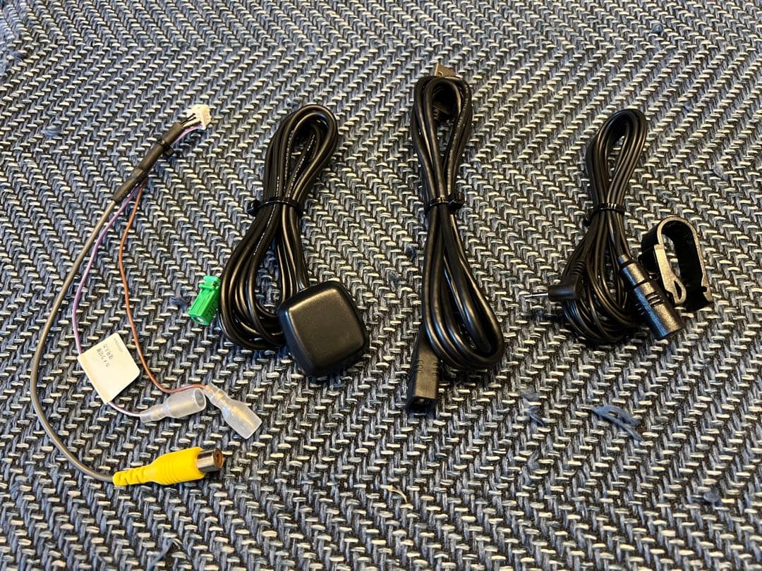 カロッツェリア AVIC-RW821-D 2024年 HDMI入力 出力