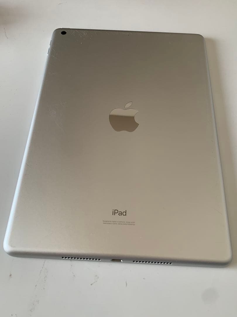 Apple iPad (第7世代) ホワイト