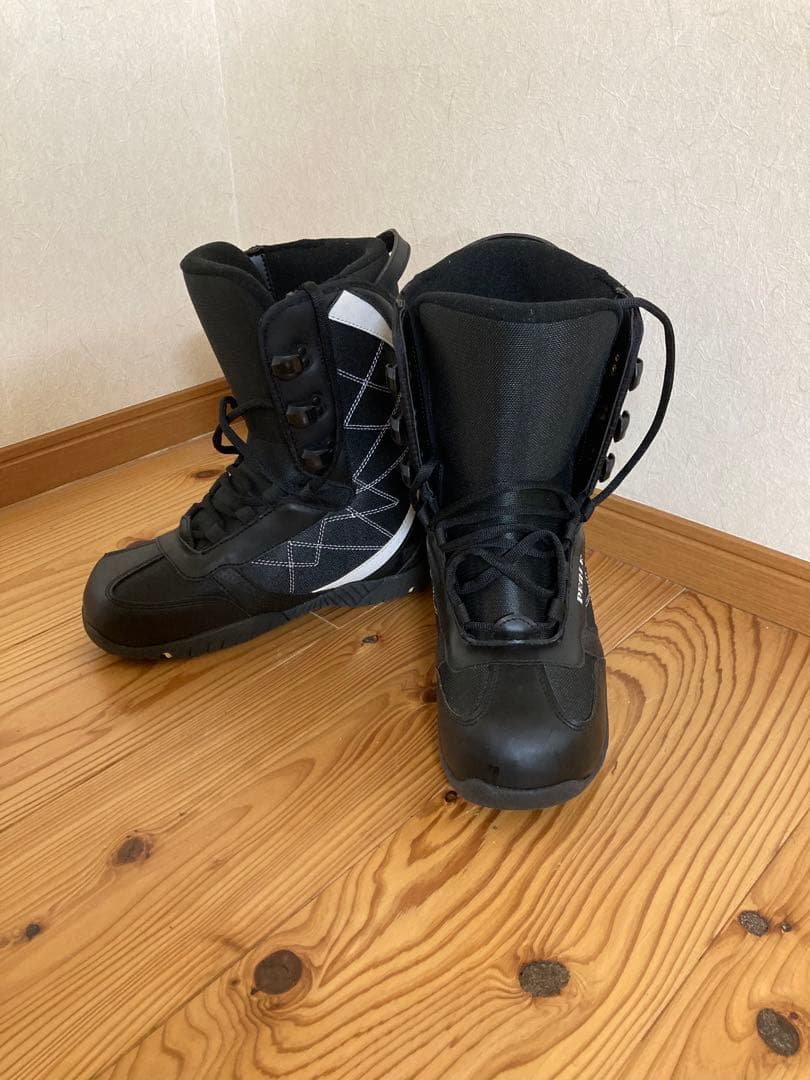 【セール期間中限定送料込】ZUMAスノーボード 4点セット