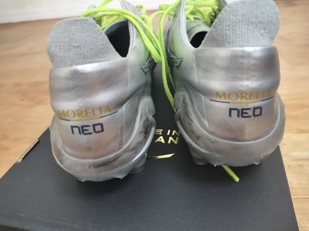 【限定色】Mizuno MORELIA NEO サッカーシューズ シルバー