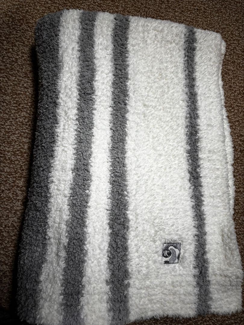 【新品未使用品】kashwere(カシウエア) ハーフブランケット　ストライプ