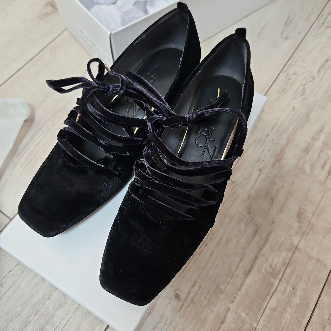 3cmスクエアレースアップパンプス