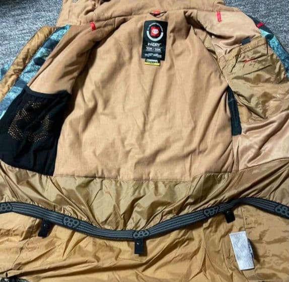 Sサイズ(women's)686sixeightsixスノーボード ジャケット