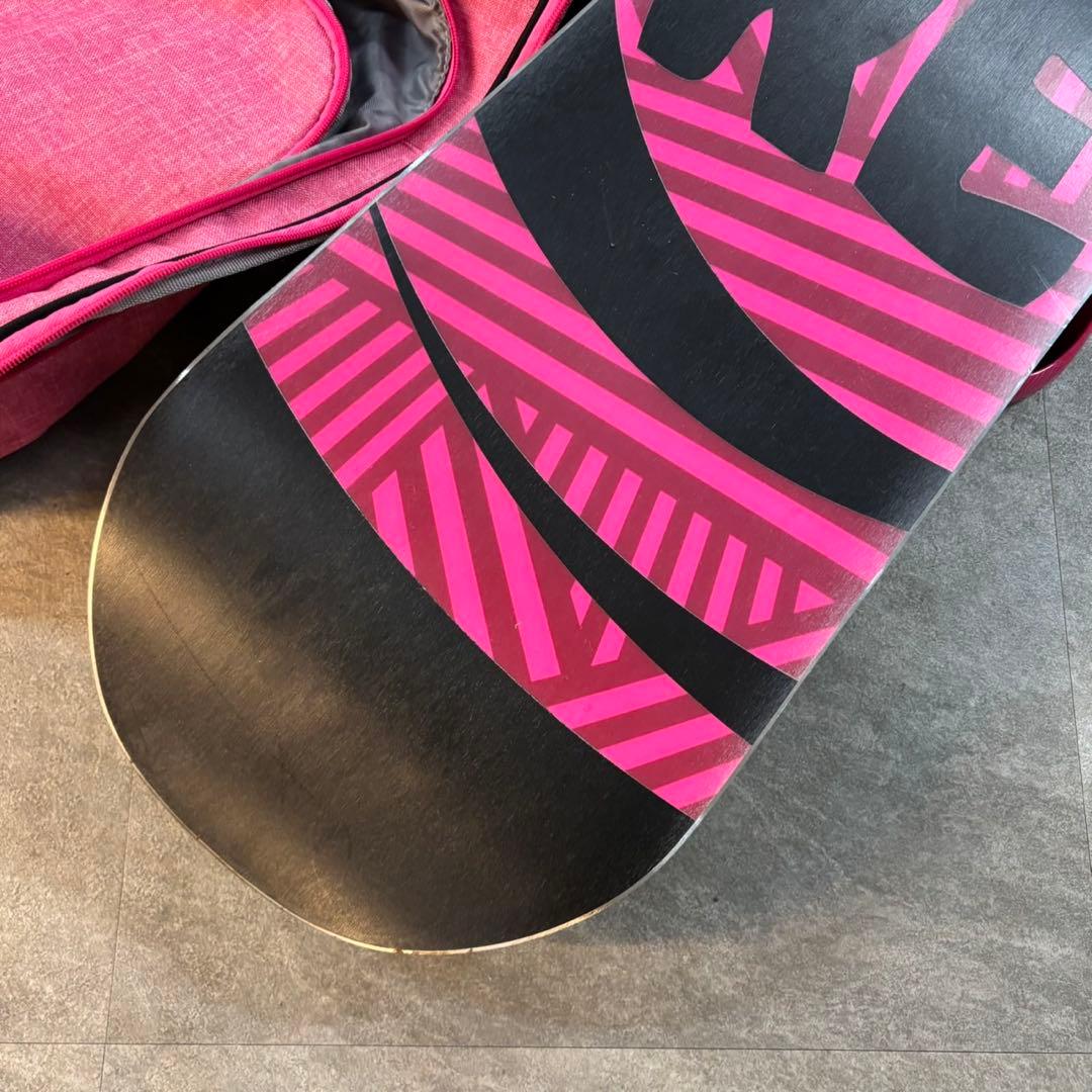 □ レディース K2 SPITFIRE 142cmスノーボード レディース 4点