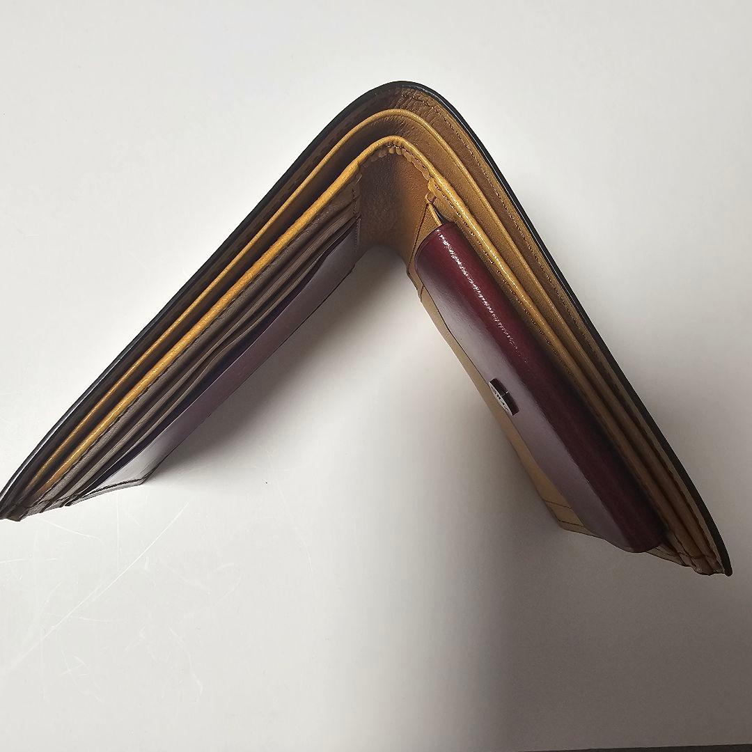 最終値下げyuhaku ユハク YFP131 薄型小銭入れ付き二つ折り財布ワイン