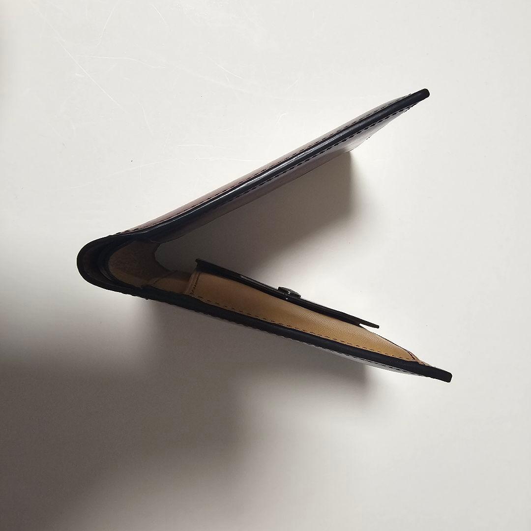 最終値下げyuhaku ユハク YFP131 薄型小銭入れ付き二つ折り財布ワイン