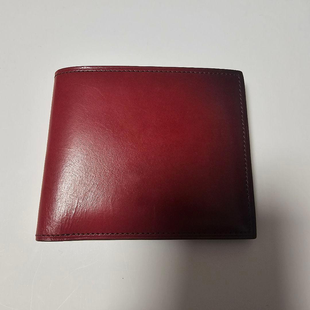 最終値下げyuhaku ユハク YFP131 薄型小銭入れ付き二つ折り財布ワイン