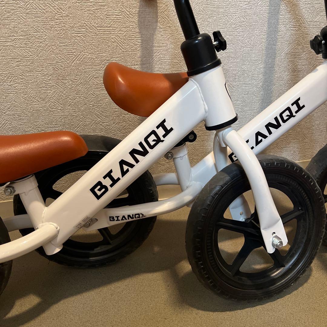 キッズバイク　バランスバイク　ぺダルなし