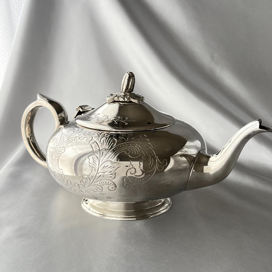 【英国】 ビクトリアンのティーセット 3点【シルバープレート】ティーポット