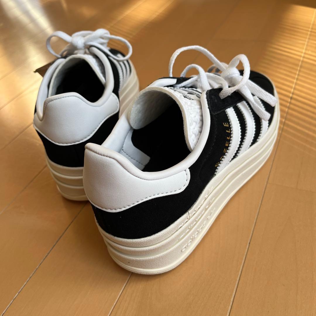 まっぴさん専用　（新品）adidas gazelle bold