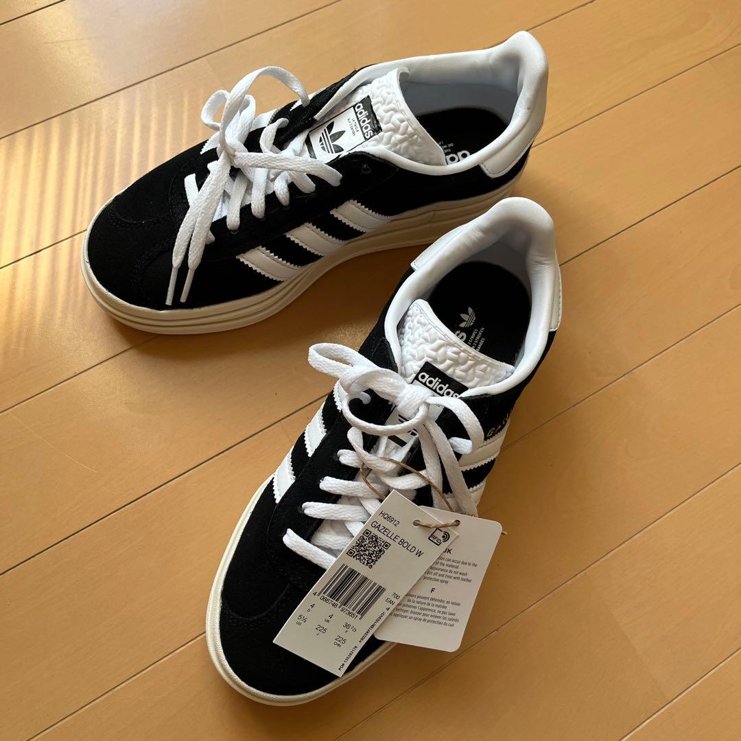 まっぴさん専用　（新品）adidas gazelle bold