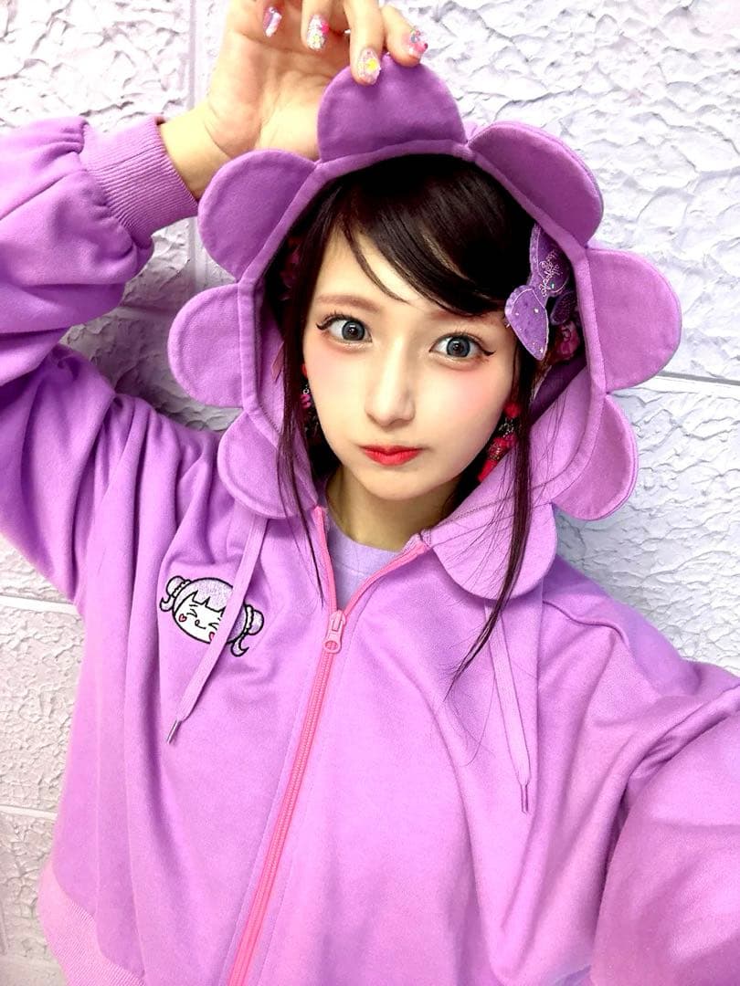 しなこ　パーカー　シュシュ