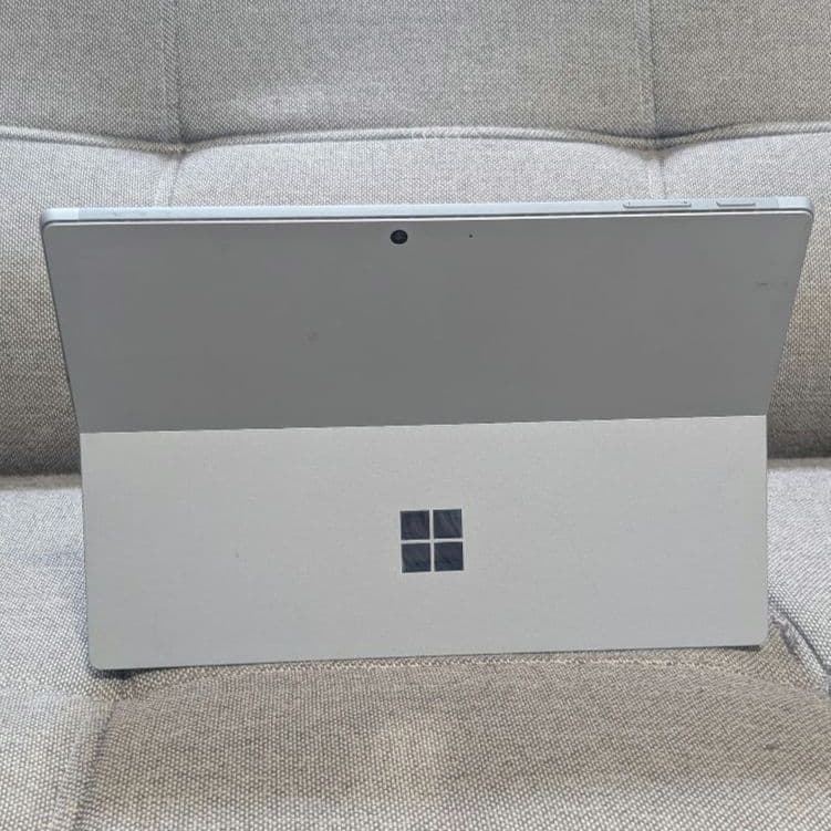 Surface Pro 7 i5 8GB 256GBタイプカバー付きⅱ