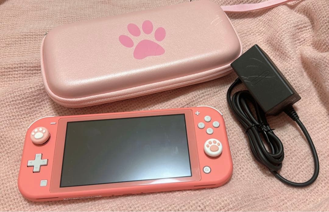 任天堂スイッチ ライト　コーラル