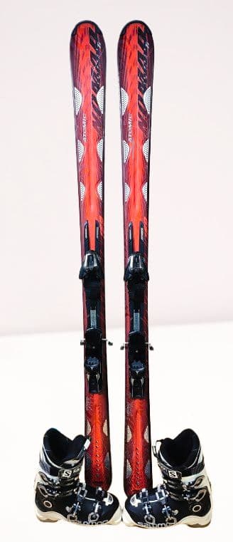 3点スキーセット Atomic Nomadスキー板 +ブーツ+ストック