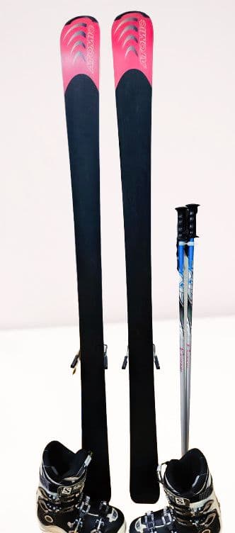 3点スキーセット Atomic Nomadスキー板 +ブーツ+ストック