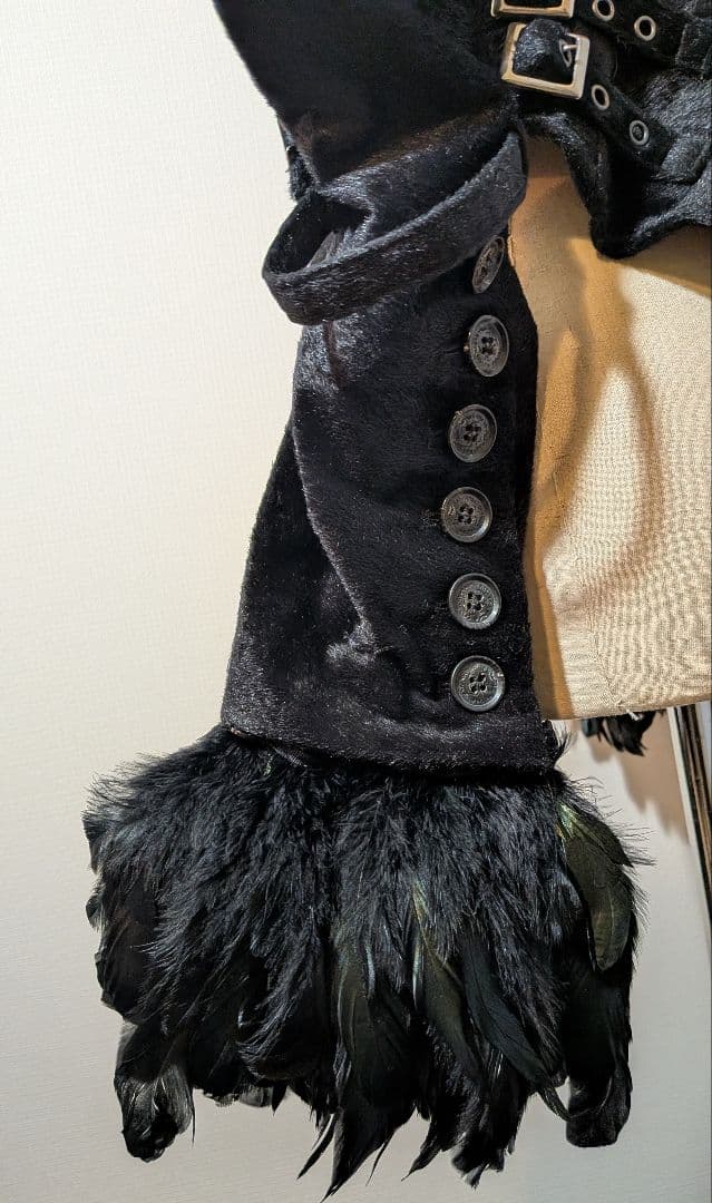 ★alice auaa アリスアウアア★鴉羽根ハラコジャケット★激レア