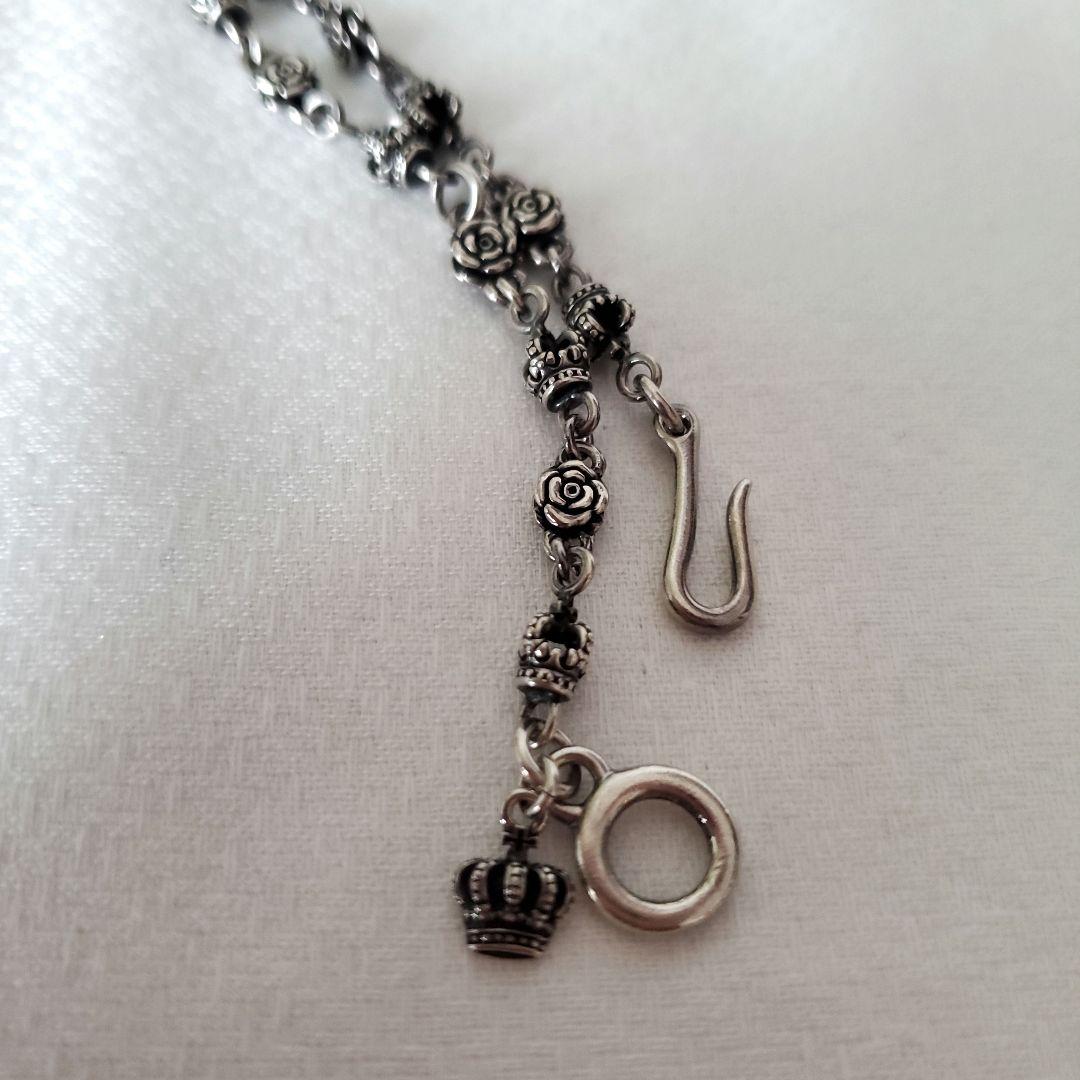 クラウンとバラのモチーフ ネックレス