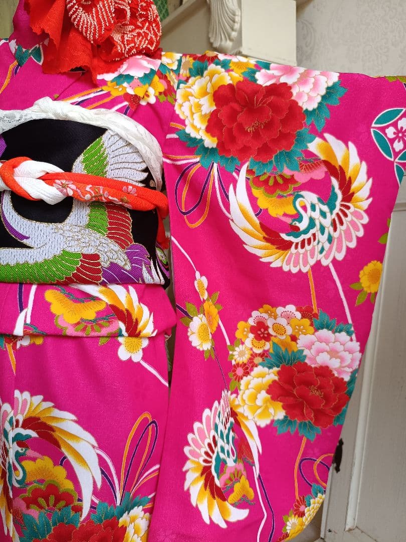 マゼンダピンク、アンティーク風の着物にミニだらり帯