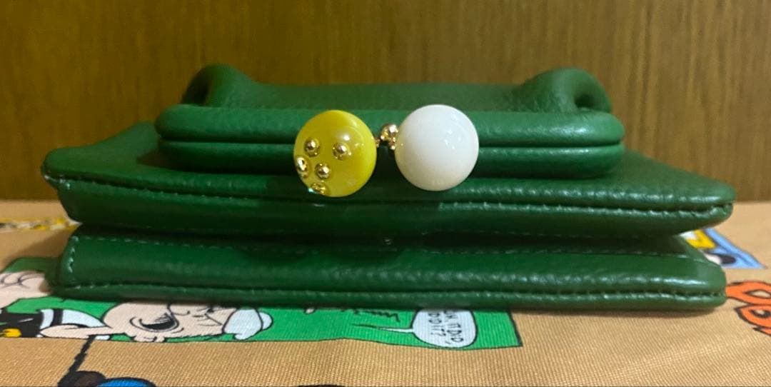 未使用ear PAPILLONNER イアパピヨネ がま口折り財布