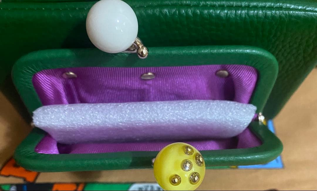 未使用ear PAPILLONNER イアパピヨネ がま口折り財布